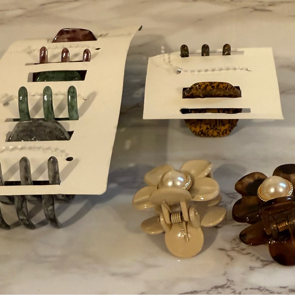NWOT Assorted Hair Clips Set - Picture 3 of 6